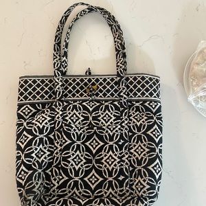 Vera Bradley tote , approx 16” x 17” in excellent condition